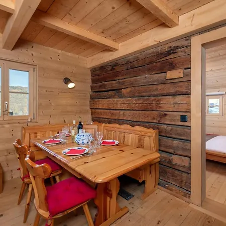 Les Aragnes Family La Tzoumaz Chalet